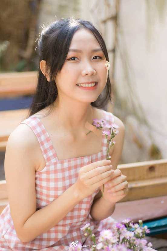 Công việc chụp ảnh theo yêu cầu của Trà My. (Ảnh: Trà My)