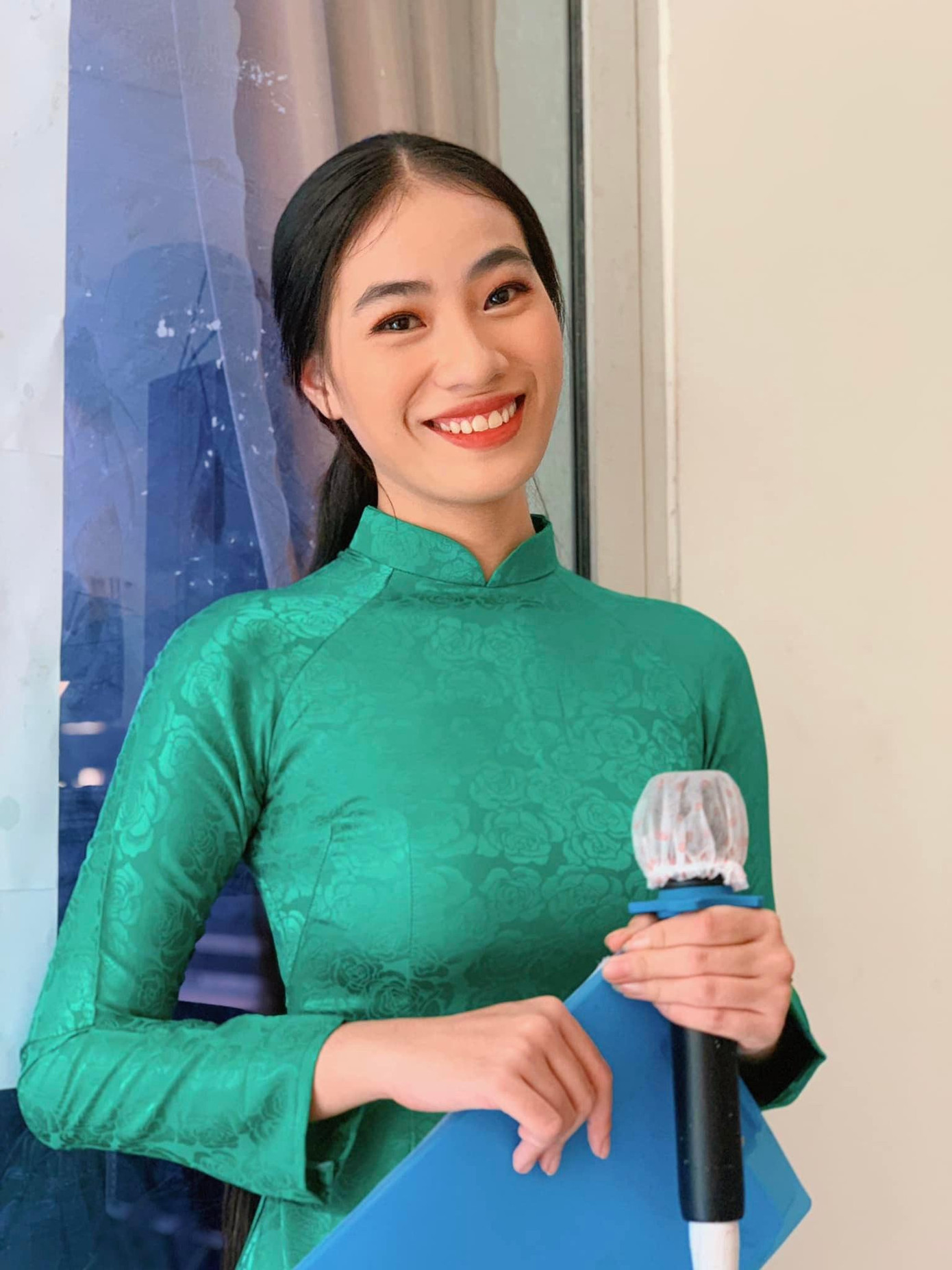 Trà My vừa được tín nhiệm giữ vai trò chủ nhiệm CLB Big Boom (CLB nhảy thuộc trường ĐH KHXH&NV, ĐHQG TP. HCM). Trà My vừa được tín nhiệm giữ vai trò chủ nhiệm CLB Big Boom (CLB nhảy thuộc trường ĐH KHXH&NV, ĐHQG TP. HCM).