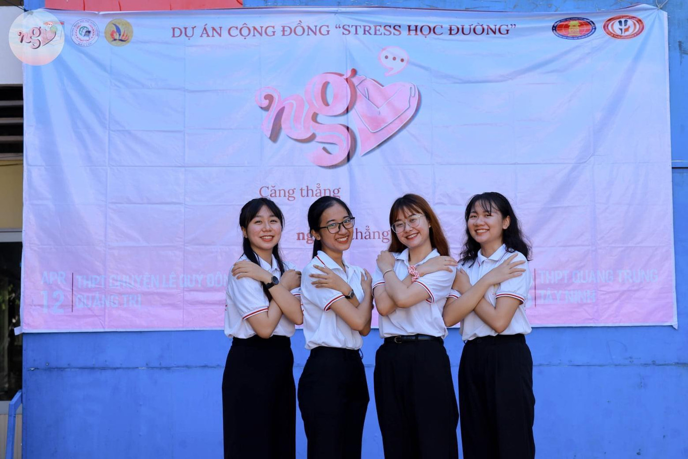 Đinh Thị Huệ Anh và nhóm bạn thực hiện dự án "Ngỏ".