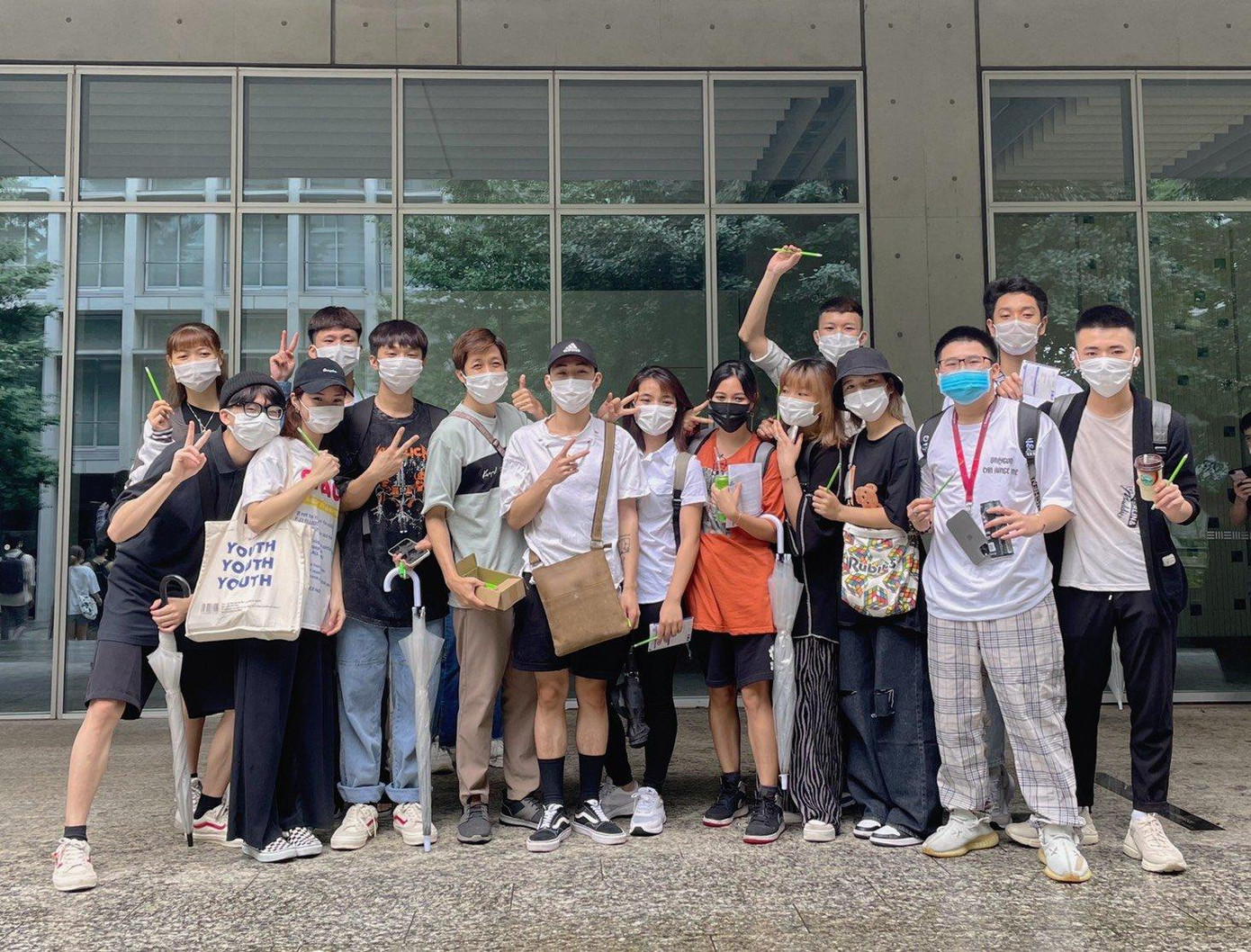 Dũng luôn nỗ lực với công việc giảng dạy tiếng Nhật của mình.