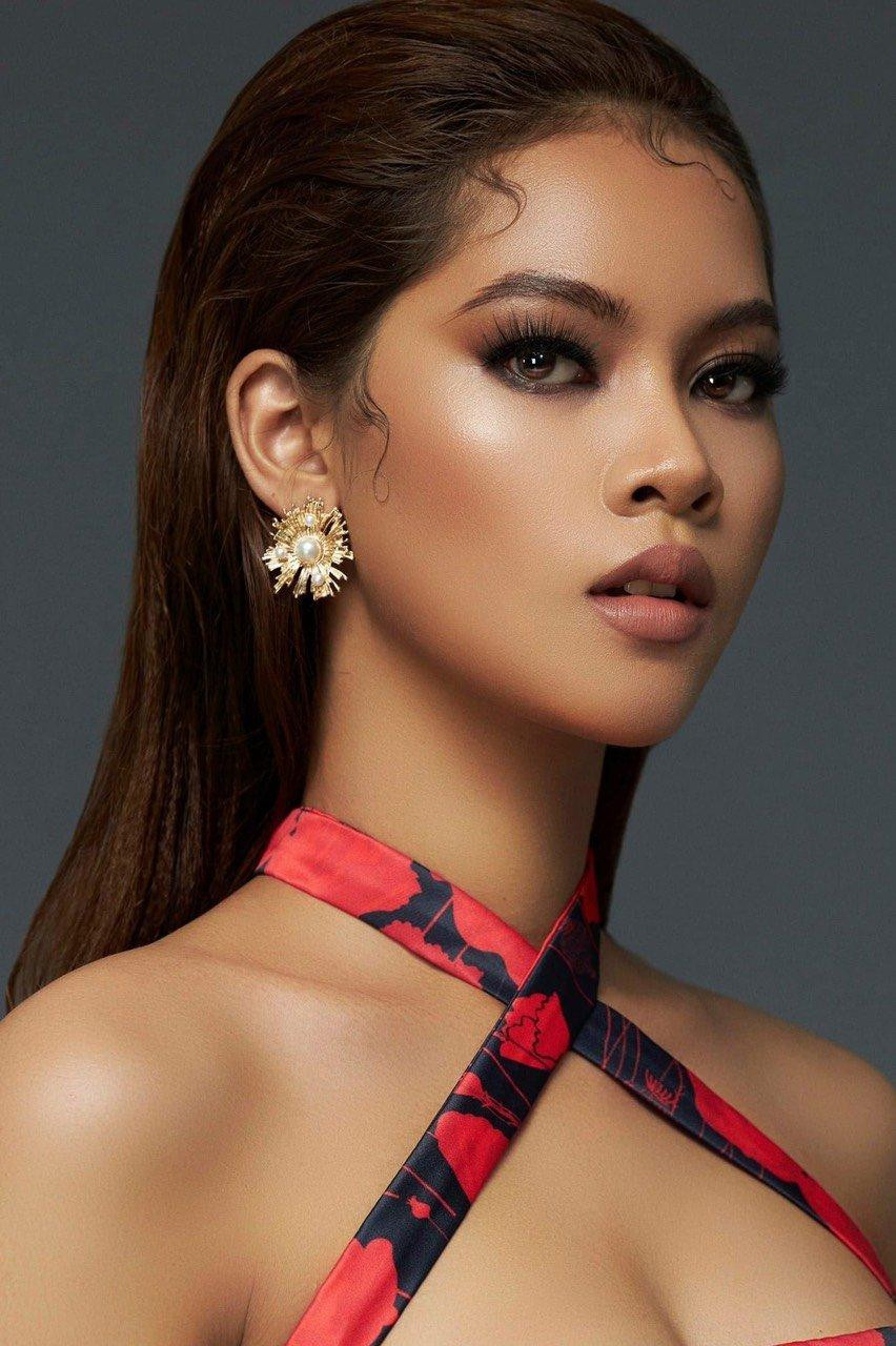 Kim Lệ giành vị trí Á Khôi 1 trong cuộc thi sinh viên thanh lịch của trường CĐ Văn hóa Nghệ thuật và Du lịch Sài Gòn. Kim Lệ giành vị trí Á Khôi 1 trong cuộc thi sinh viên thanh lịch của trường CĐ Văn hóa Nghệ thuật và Du lịch Sài Gòn.