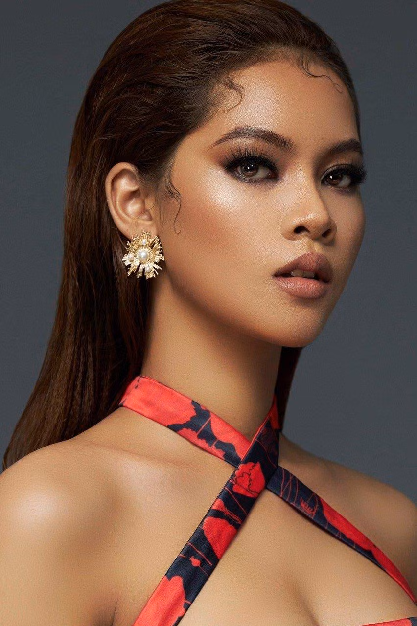 Kim Lệ giành vị trí Á Khôi 1 trong cuộc thi sinh viên thanh lịch của trường CĐ Văn hóa Nghệ thuật và Du lịch Sài Gòn. Kim Lệ giành vị trí Á Khôi 1 trong cuộc thi sinh viên thanh lịch của trường CĐ Văn hóa Nghệ thuật và Du lịch Sài Gòn.
