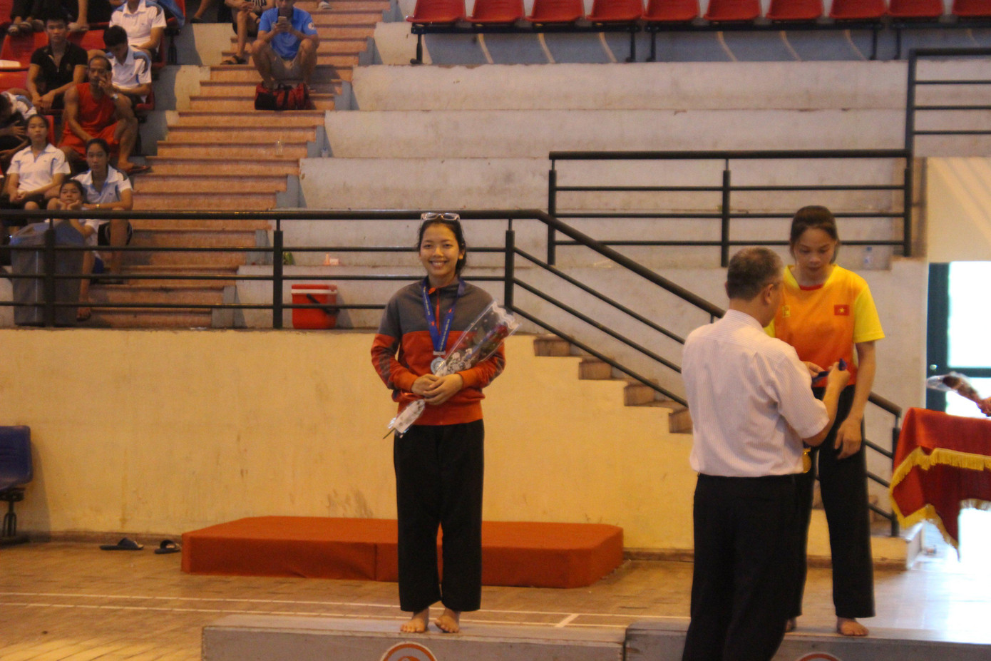 Tuyết Nhung nhận Huy chương Đồng cho bộ môn Pencak Silat tại Tuyên Quang. Tuyết Nhung nhận Huy chương Đồng cho bộ môn Pencak Silat tại Tuyên Quang.