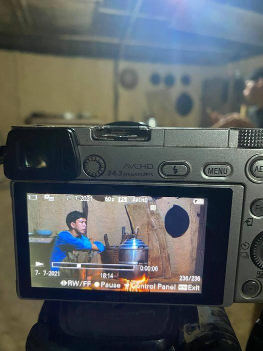 Đồng Hao phải một tay “quán xuyến” hết mọi quá trình quay, dựng.