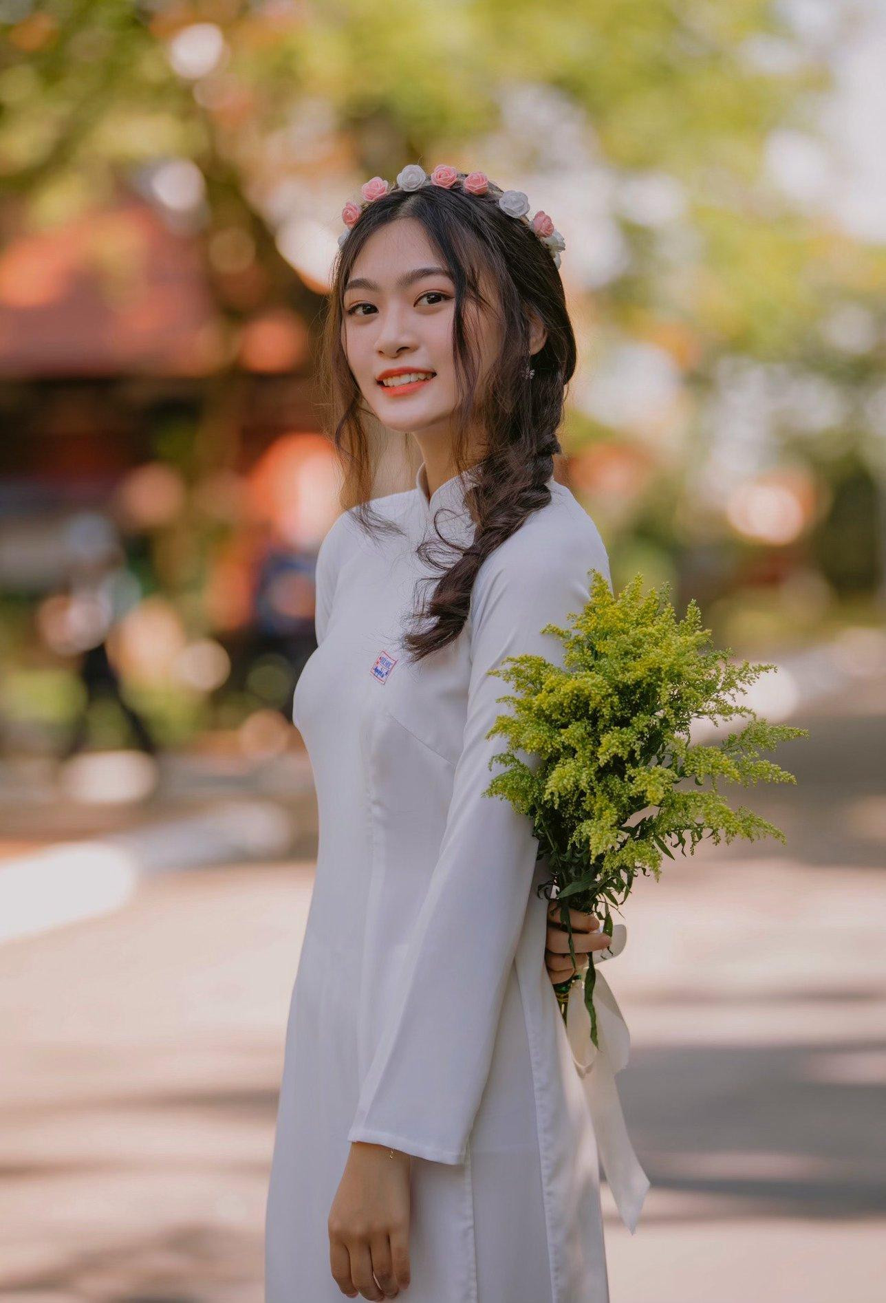 Thảo Nguyên sẵn sàng chia sẻ với các bạn trẻ có nguyện vọng du học.