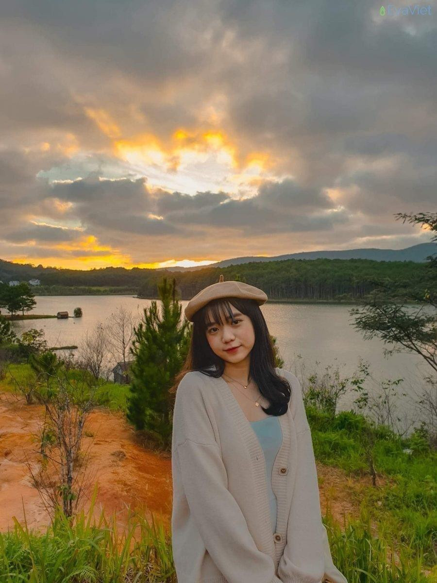 Nguyên còn có tài chơi Vioin và đã theo đuổi đam mê này được hai năm.