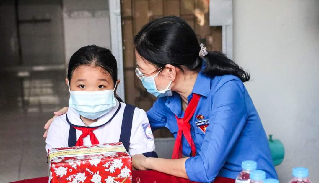 Chị Phan Thị Thanh Phương là ứng viên nhỏ tuổi nhất trong danh sách ứng cử Đại biểu Quốc hội khóa XV tại quận Gò Vấp, TP. HCM. Chị Phan Thị Thanh Phương là ứng viên nhỏ tuổi nhất trong danh sách ứng cử Đại biểu Quốc hội khóa XV tại quận Gò Vấp, TP. HCM.