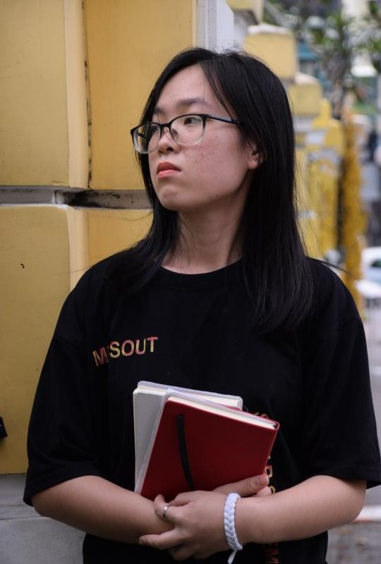 Thuý Liễu tìm việc làm thêm để học thêm các kỹ năng mềm cần thiết cho công việc sau này.