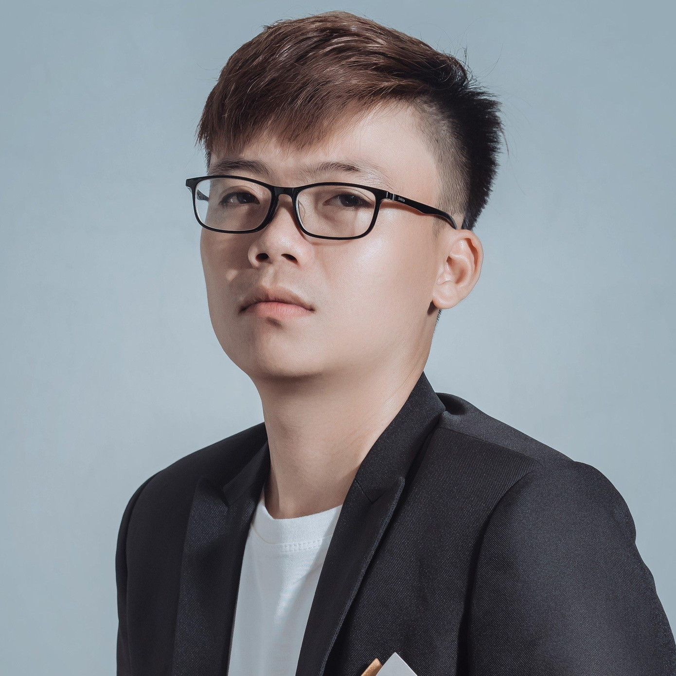 Hoàng Tiến vẫn đang tiếp tục dự án viết 63 bài hát về 63 tỉnh, thành quê hương Việt Nam.