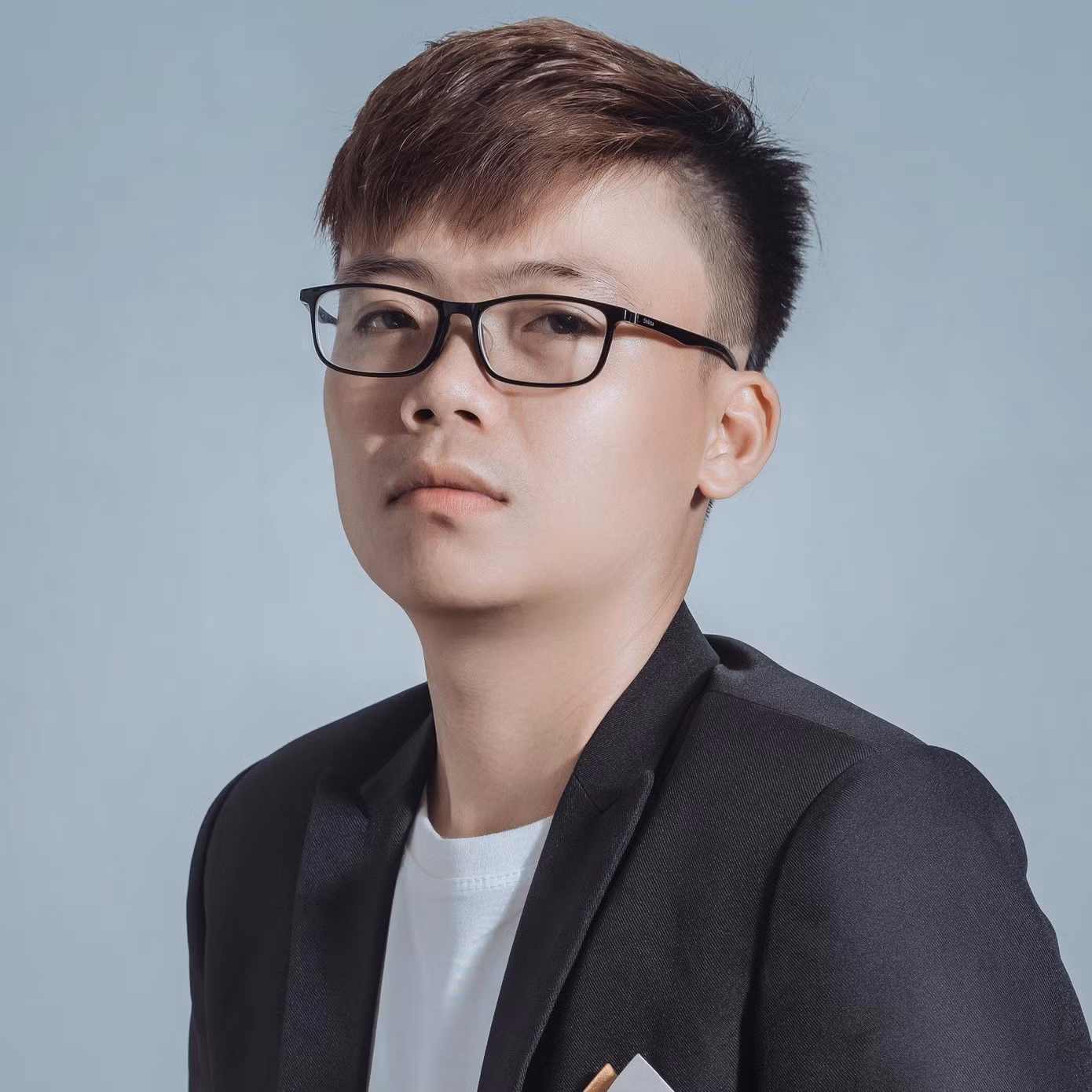 Hoàng Tiến vẫn đang tiếp tục dự án viết 63 bài hát về 63 tỉnh, thành quê hương Việt Nam.