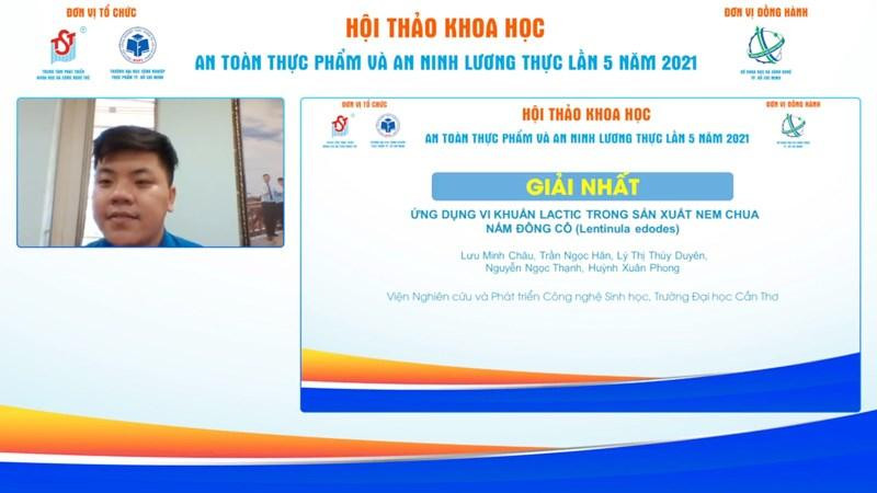 Ban Tổ chức trao hai giải Nhất cho hai báo cáo khoa học chất lượng. Ban Tổ chức trao hai giải Nhất cho hai báo cáo khoa học chất lượng.