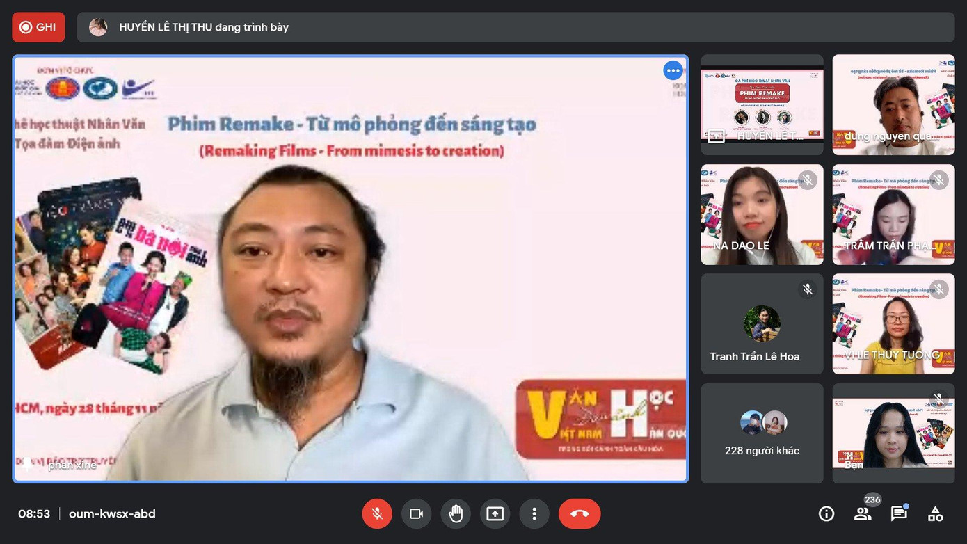 Đạo diễn Phan Gia Nhật Linh tại buổi tọa đàm. (Ảnh: CLB Sân khấu và Điện ảnh)