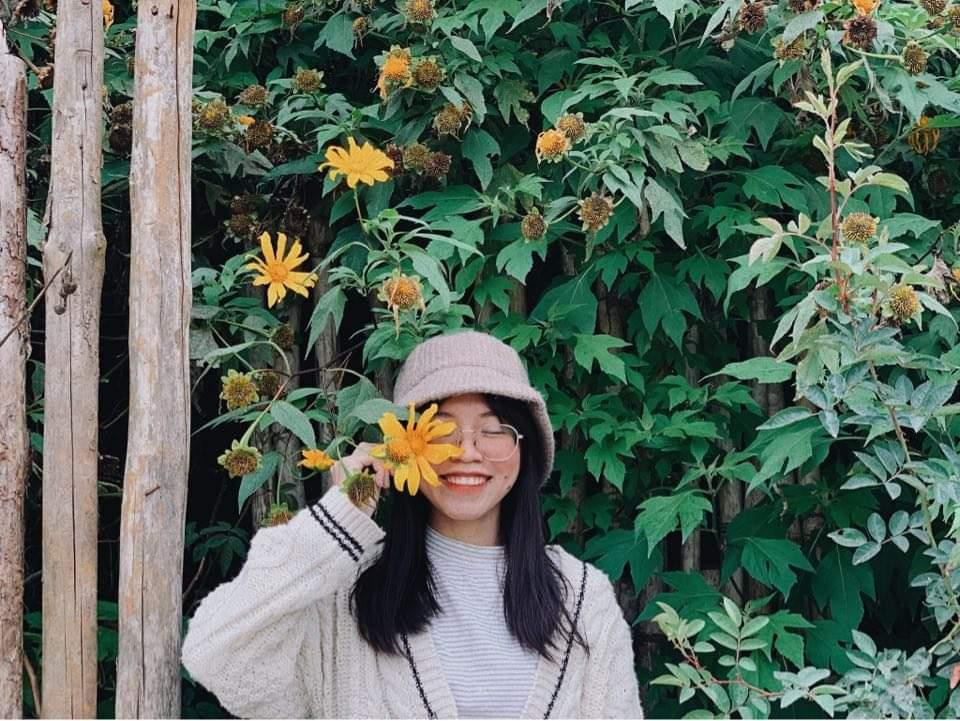 Nguyễn Thụy Thuỳ Trang lan tỏa nhiều năng lượng tích cực thông qua bộ ảnh của mình.