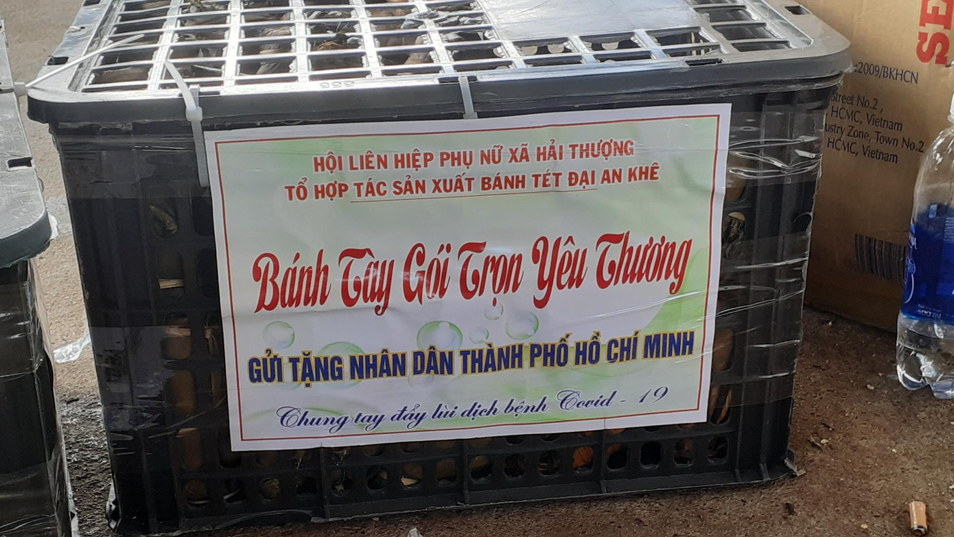 Những "món quà yêu thương" mà người dân Quảng Trị gửi tặng nhân dân TP. HCM. Những "món quà yêu thương" mà người dân Quảng Trị gửi tặng nhân dân TP. HCM.