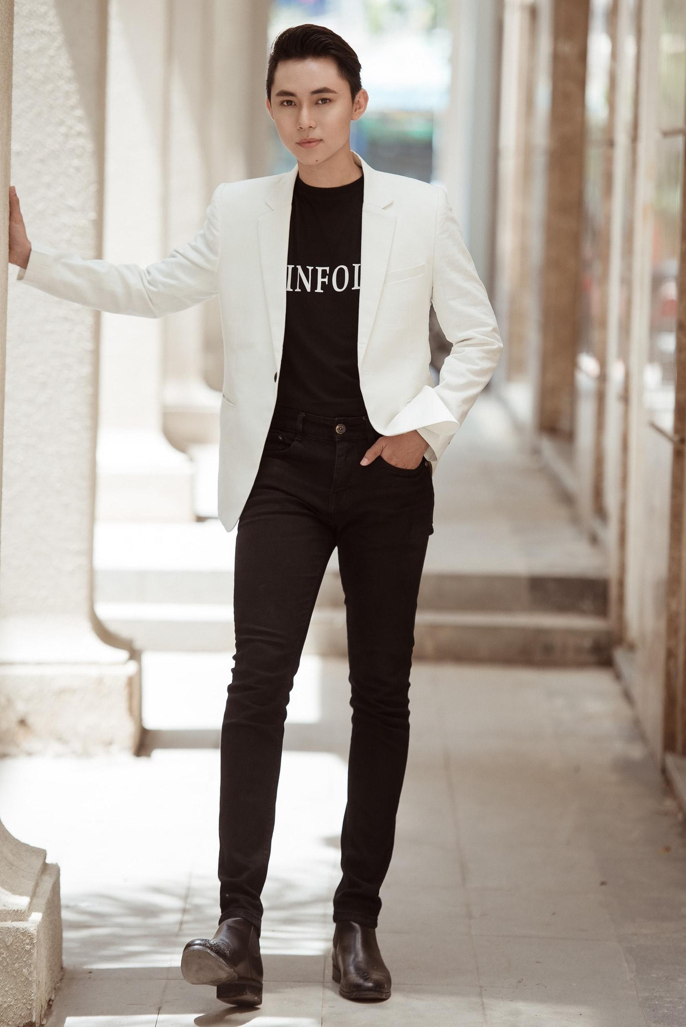 Khánh Duy thử sức trong vai trò giảng viên tại học viện livestream đầu tiên của Việt Nam.