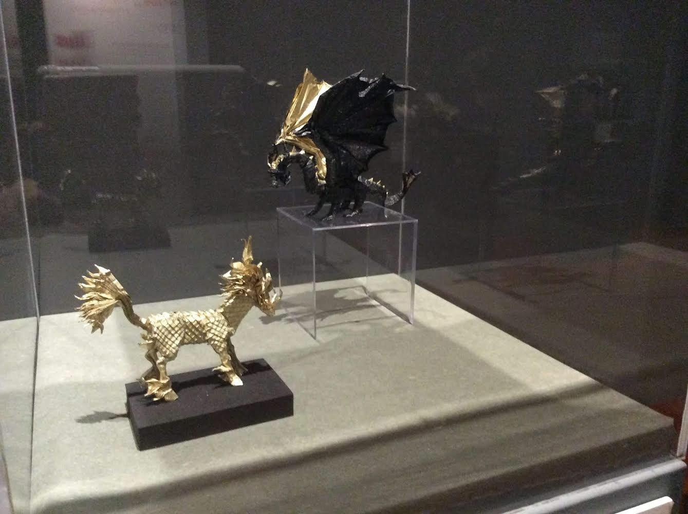 Mẫu Kỳ Lân châu Á, gấp từ giấy kim loại 50cmx50cm.