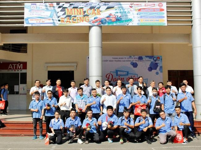 Cuộc thi thu hút đông đảo sinh viên khối ngành kỹ thuật tham gia.