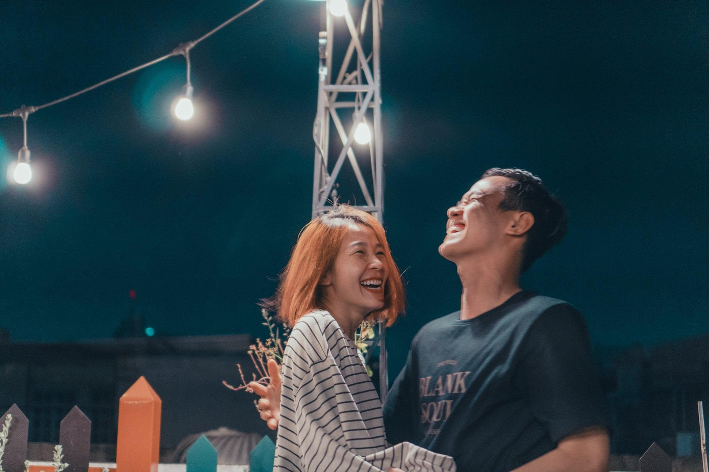 Bình cho biết tuy xuất phát trễ hơn Yến và những diễn viên múa chuyên nghiệp khác, anh vẫn luôn hết lòng ủng hộ vợ và cùng vợ thăng hoa trong từng vở diễn.