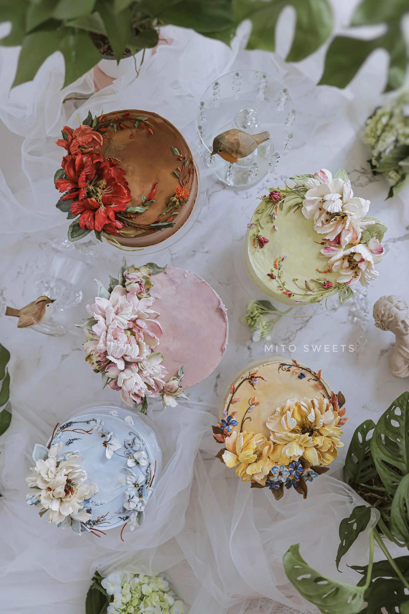 Bộ bánh "Xuân Hạ Thu Đông" được lấy cảm hứng từ hoa mẫu đơn. Bộ bánh "Xuân Hạ Thu Đông" được lấy cảm hứng từ hoa mẫu đơn.