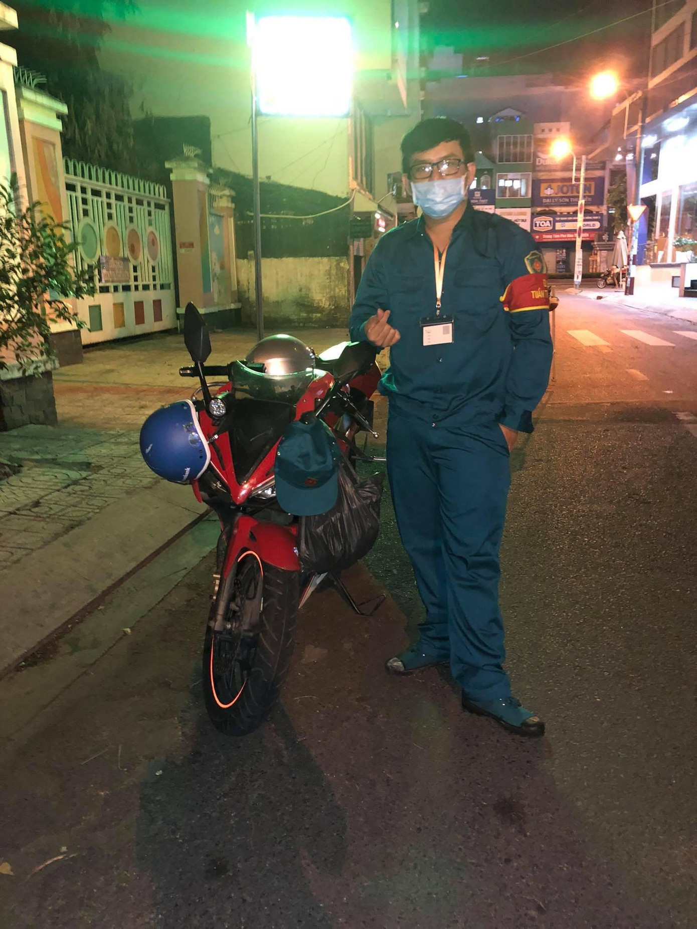 “Mình sẽ làm bất kỳ vị trí nào miễn là thành phố đang cần cho công tác chống dịch”, Đạt bày tỏ.