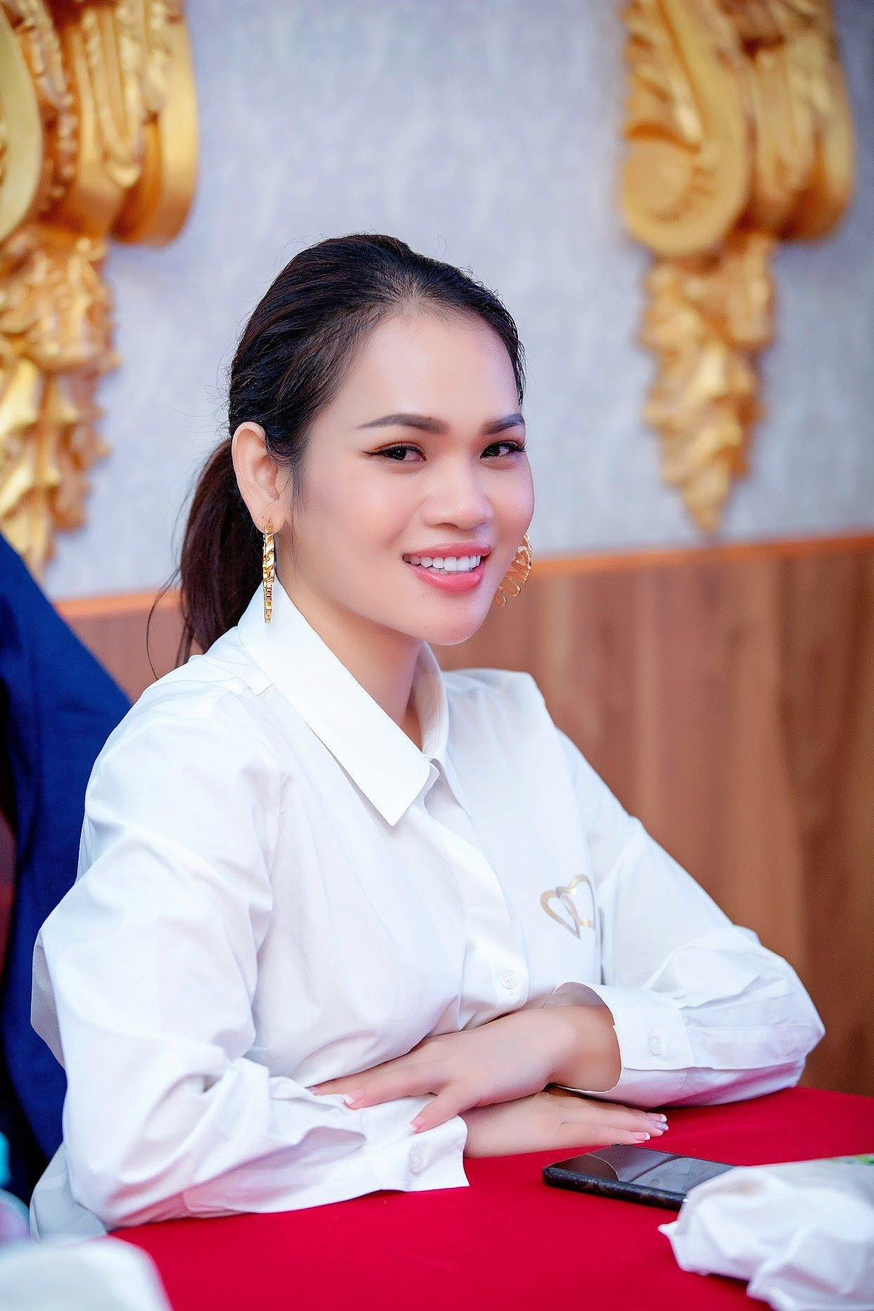 Ngọc Hân luôn hết mình trong công tác thiện nguyện.