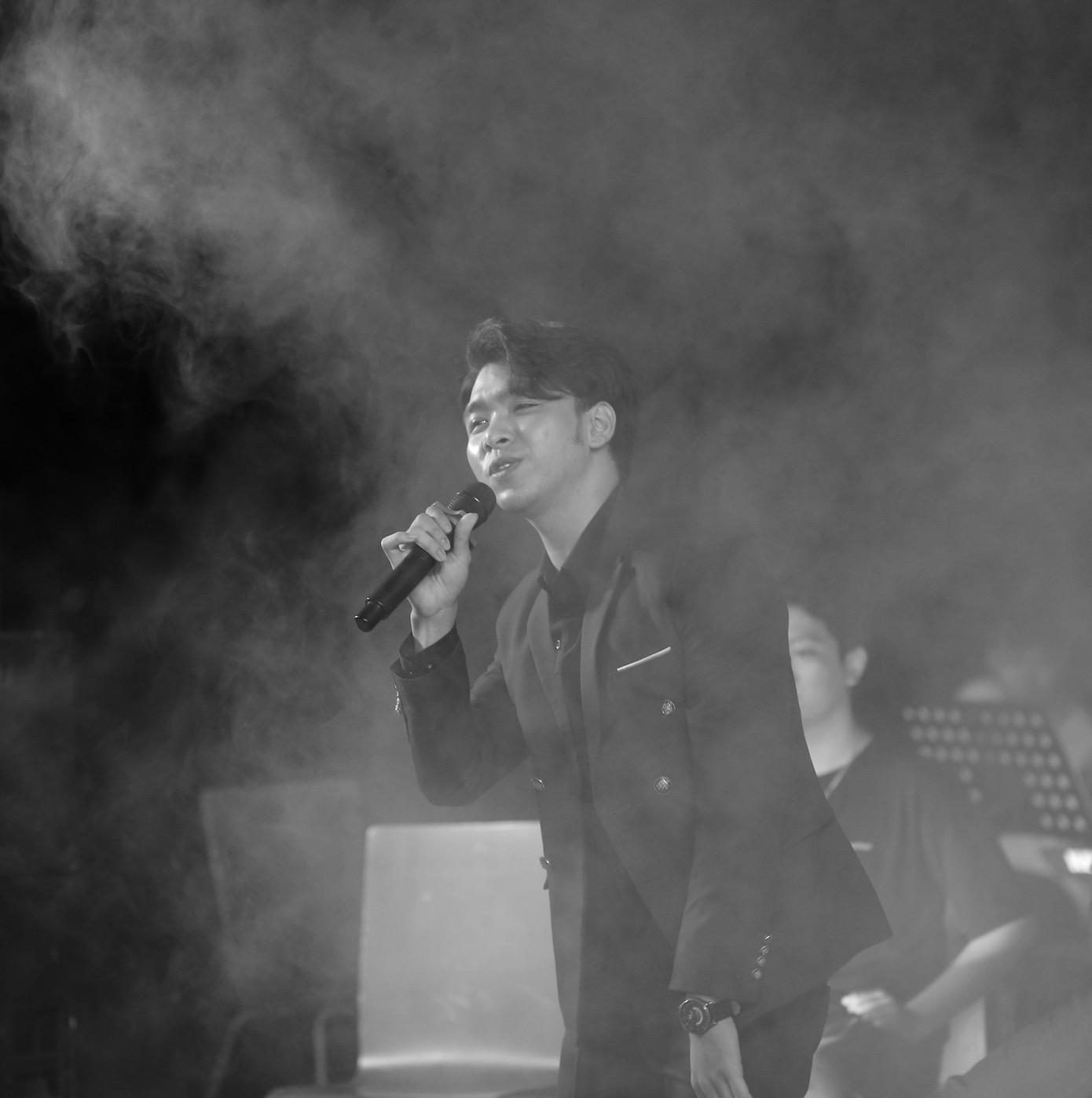 Ca khúc Việt Nam tiến lên do Trung Kiên sáng tác được nhiều bạn trẻ yêu mến.