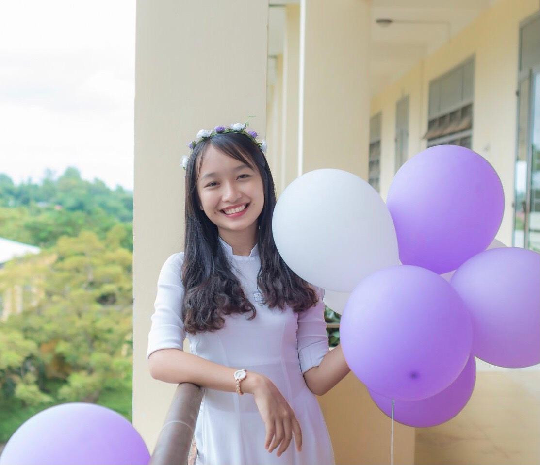 Thanh cho rằng, đại biểu cần có tư duy logic, suy nghĩ khác biệt và sự sáng tạo khi giải quyết tình huống. Thanh cho rằng, đại biểu cần có tư duy logic, suy nghĩ khác biệt và sự sáng tạo khi giải quyết tình huống.