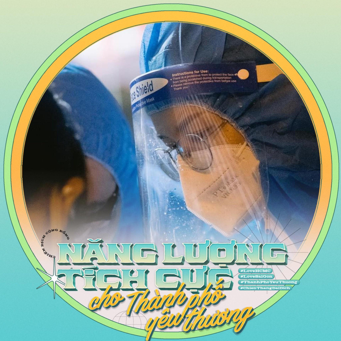 Nhiều hình ảnh xúc động của các bạn trẻ tham gia lực lượng tuyến đầu chống dịch được lan tỏa.