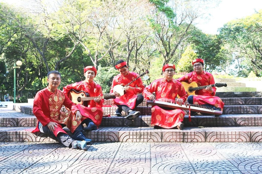 Các thành viên CLB biểu diễn trong nhiều chương trình văn nghệ tại TP. HCM. (Ảnh: NVCC)