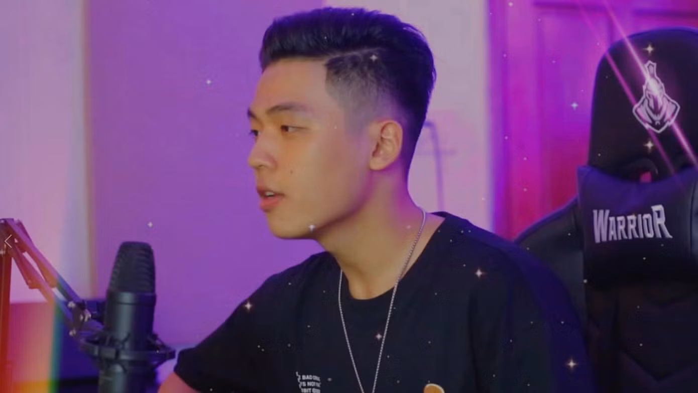 Với vẻ mặt điển trai, Mai Chí Công lấy được thiện cảm từ nhiều người. Với vẻ mặt điển trai, Mai Chí Công lấy được thiện cảm từ nhiều người.