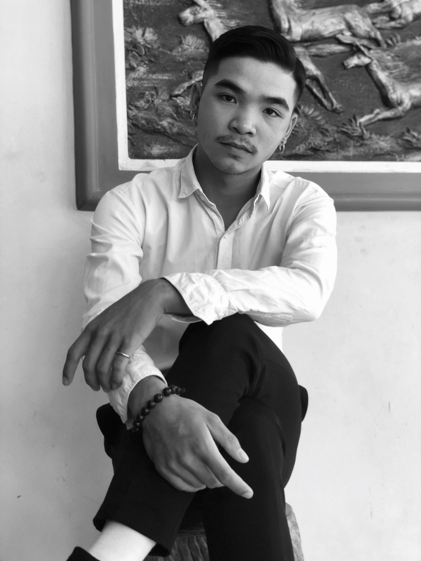 Hoài Linh luôn sống hết mình với đam mê.