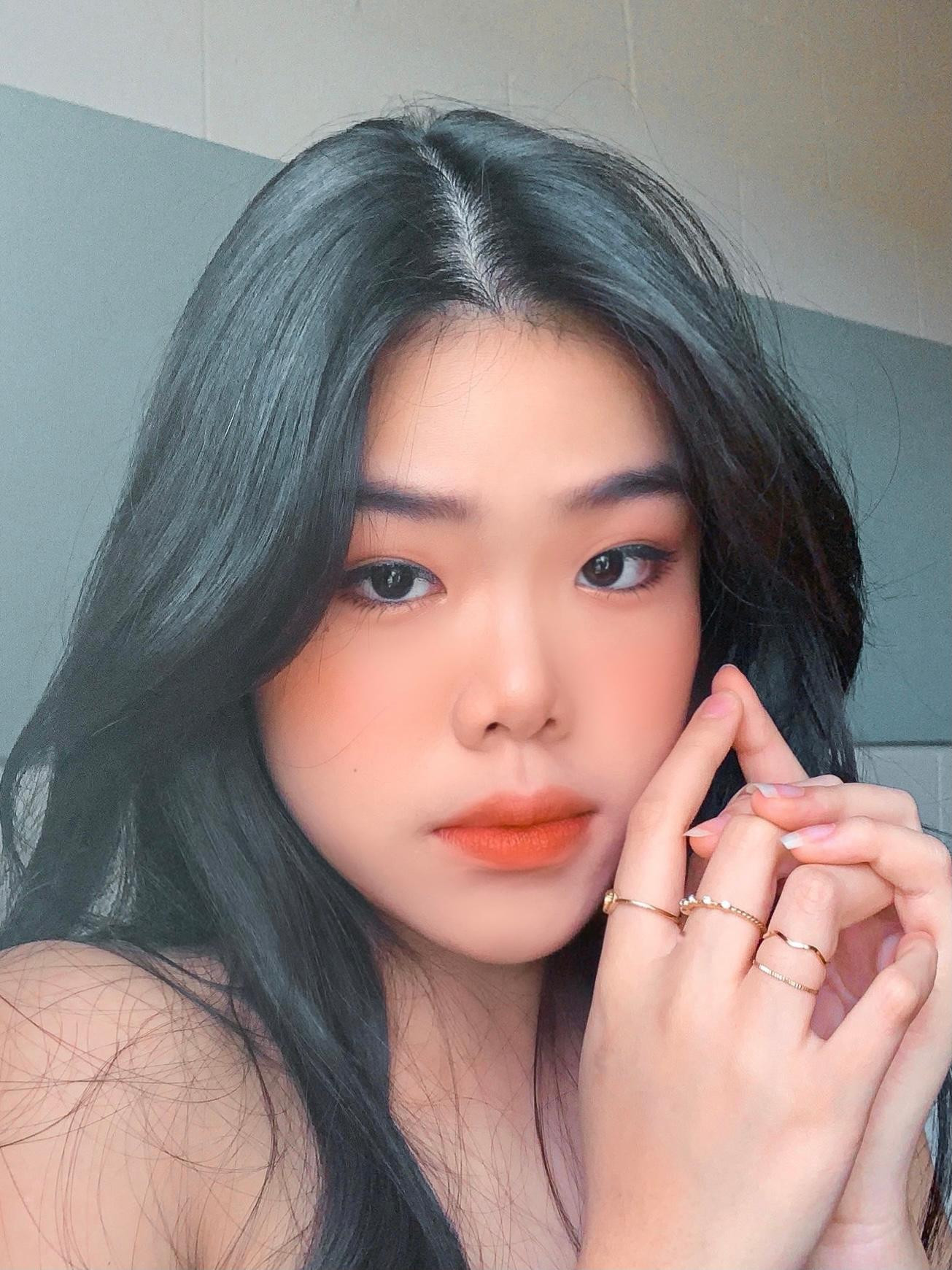 Founder Trương Hoàng Anh Thư. Founder Trương Hoàng Anh Thư.