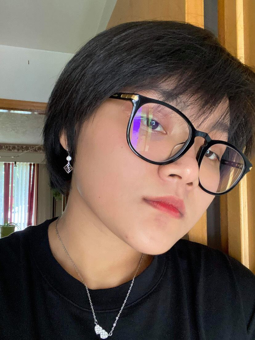 Thanh Trúc nói được thành thạo ba ngoại ngữ là tiếng Anh, tiếng Nhật, tiếng Đức cũng như có thể đọc, phát âm chuẩn tiếng Hàn và Tây Ban Nha.