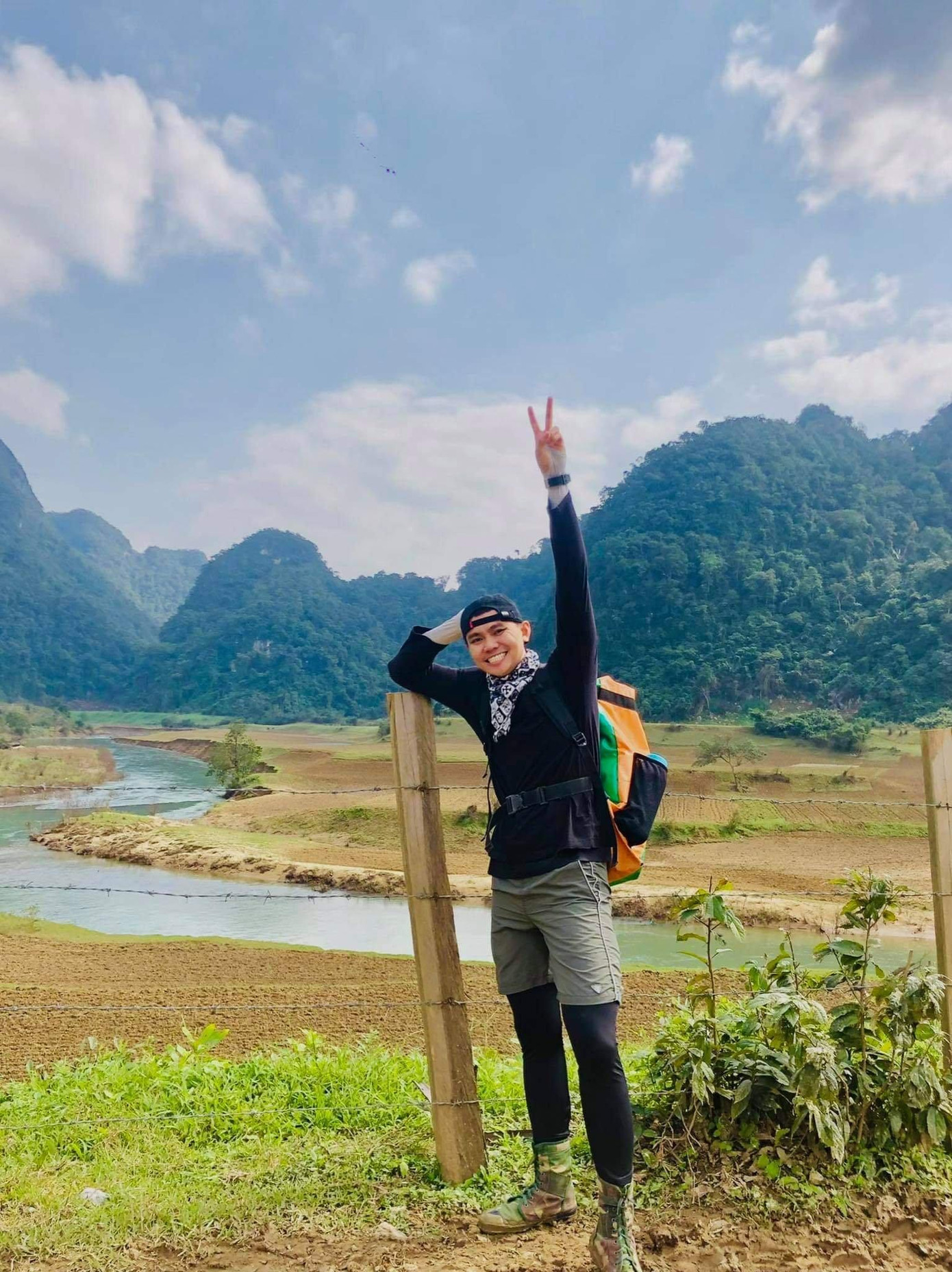 Những chuyến đi của Hòa là cảm hứng để anh thực hiện các video vui nhộn, hài hước. (Ảnh: NVCC)