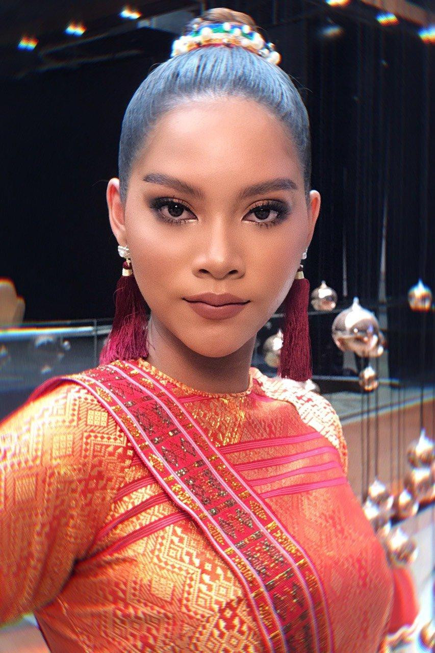 Kim Lệ sở hữu nét đẹp của người con gái dân tộc Chăm. Kim Lệ sở hữu nét đẹp của người con gái dân tộc Chăm.