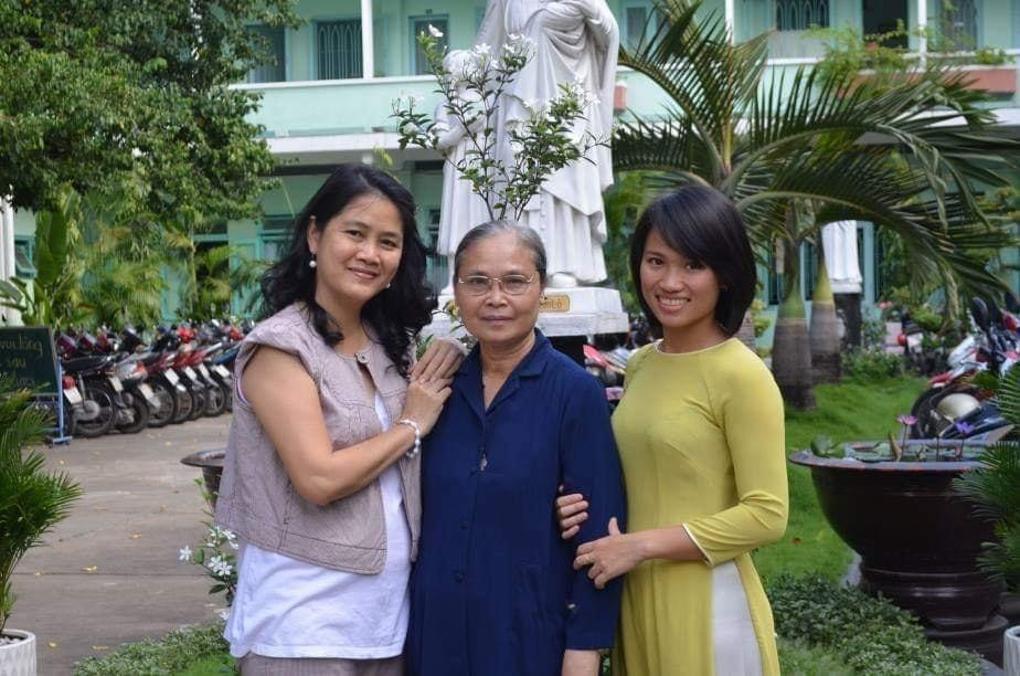 Khi còn ở Sài Gòn, An cảm thấy bế tắc trước cuộc sống và thường hoài niệm về những tháng ngày ở quê. Khi còn ở Sài Gòn, An cảm thấy bế tắc trước cuộc sống và thường hoài niệm về những tháng ngày ở quê.