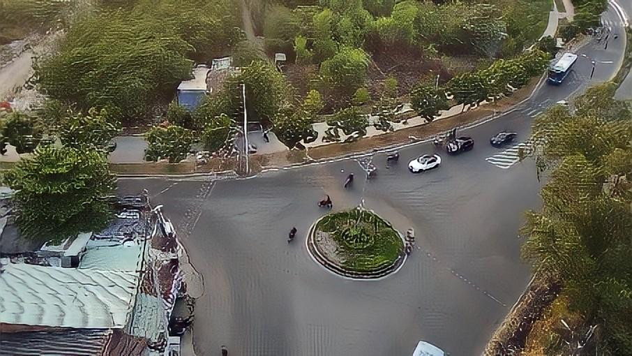 Các hình ảnh giao thông Việt Nam được chụp từ trên không tại các vị trí, thời điểm khác nhau phục vụ cho nghiên cứu dự án. Các hình ảnh giao thông Việt Nam được chụp từ trên không tại các vị trí, thời điểm khác nhau phục vụ cho nghiên cứu dự án.