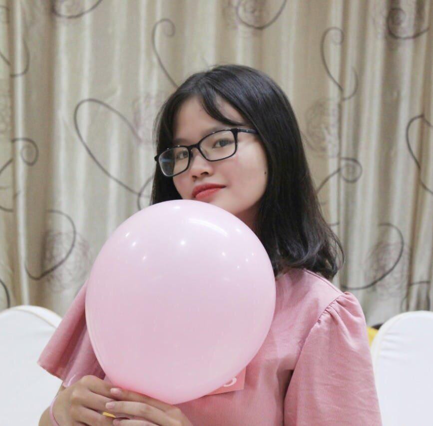 Hồng Như dự định sẽ tham gia các câu lạc bộ của trường, khoa và tham gia các hoạt động ngoại khóa để có thêm nhiều trải nghiệm sống. Hồng Như dự định sẽ tham gia các câu lạc bộ của trường, khoa và tham gia các hoạt động ngoại khóa để có thêm nhiều trải nghiệm sống.