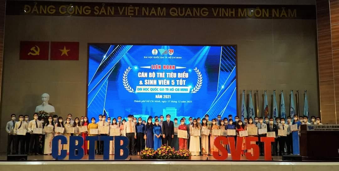 299 "Sinh viên 5 tốt" được ĐHQG TP. HCM tuyên dương trong đợt này. 299 "Sinh viên 5 tốt" được ĐHQG TP. HCM tuyên dương trong đợt này.