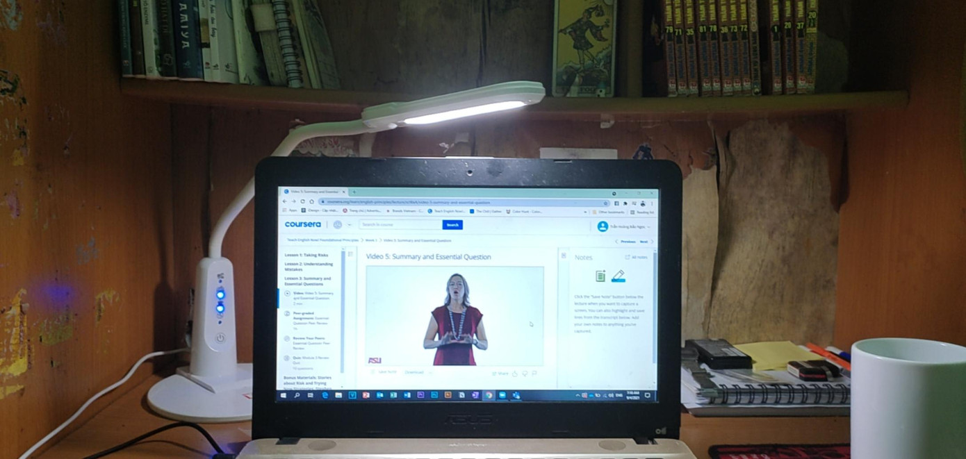 Bảo Ngọc tham gia khoá học online với mong muốn rèn luyện kĩ năng giảng dạy tiếng Anh của mình. Bảo Ngọc tham gia khoá học online với mong muốn rèn luyện kĩ năng giảng dạy tiếng Anh của mình.