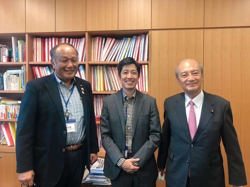 Dũng tham gia buổi gặp mặt Koizumi Ryuji chia sẻ về định hướng công việc cùng các chính trị gia người Nhật.