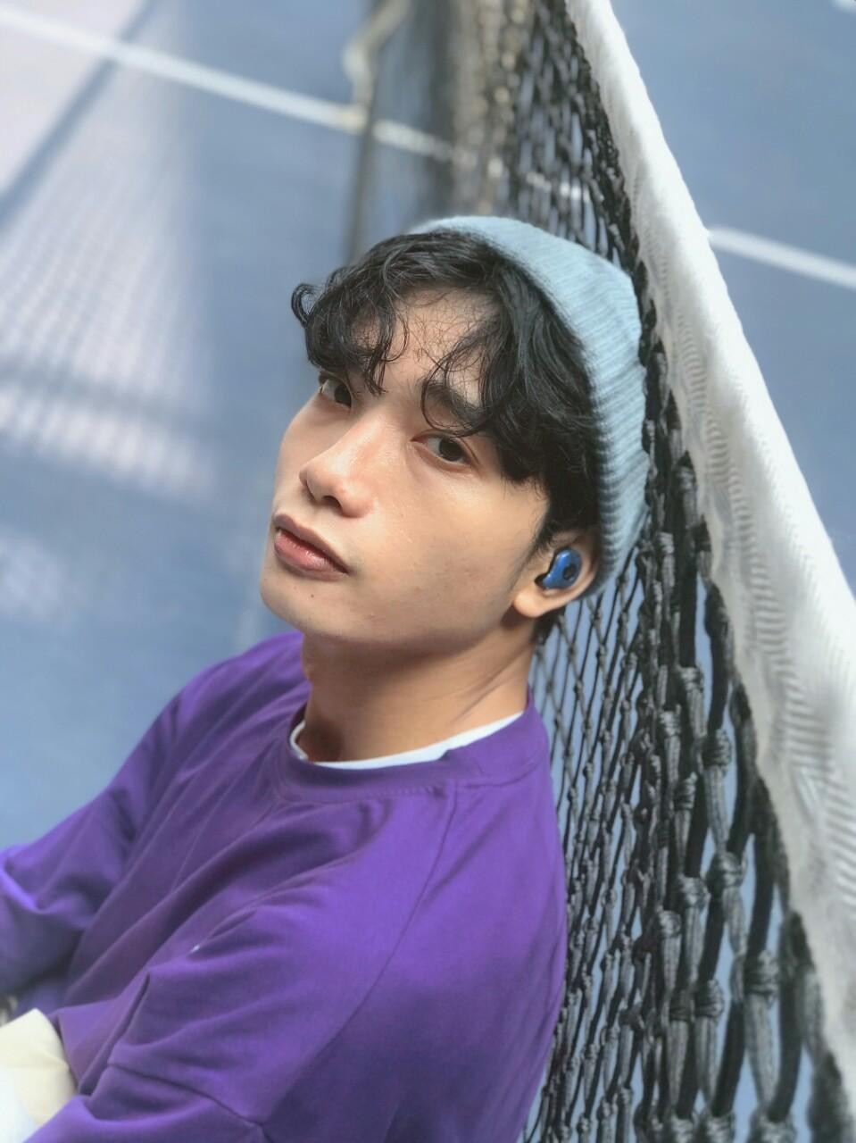 Hiện nay gia đình Duy Lạc rất ủng hộ anh trên con đường nghệ thuật.