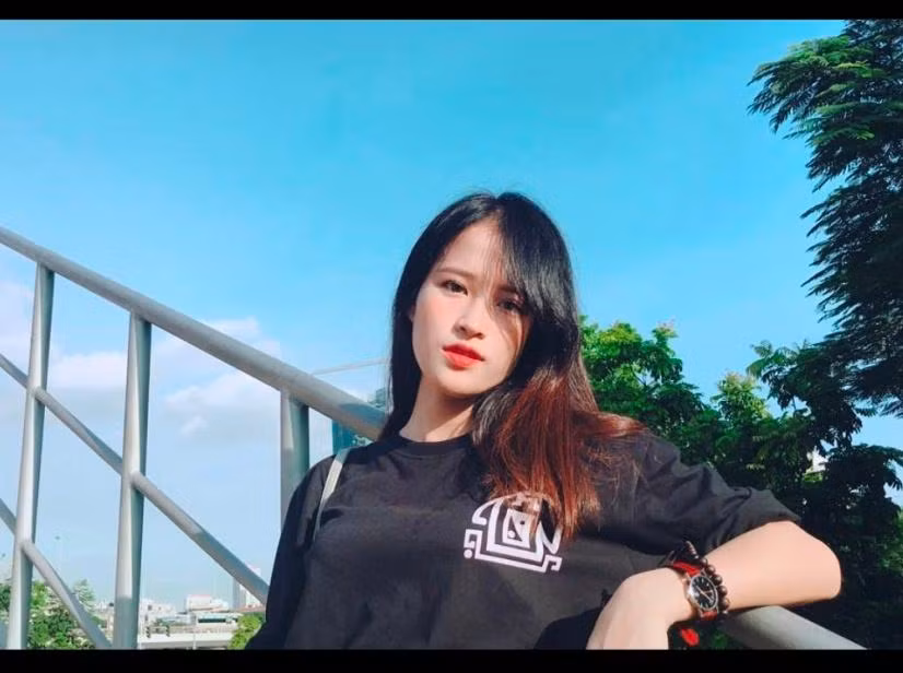 Gương mặt bên ngoài xinh đẹp thu hút của Vân Trang. Gương mặt bên ngoài xinh đẹp thu hút của Vân Trang.