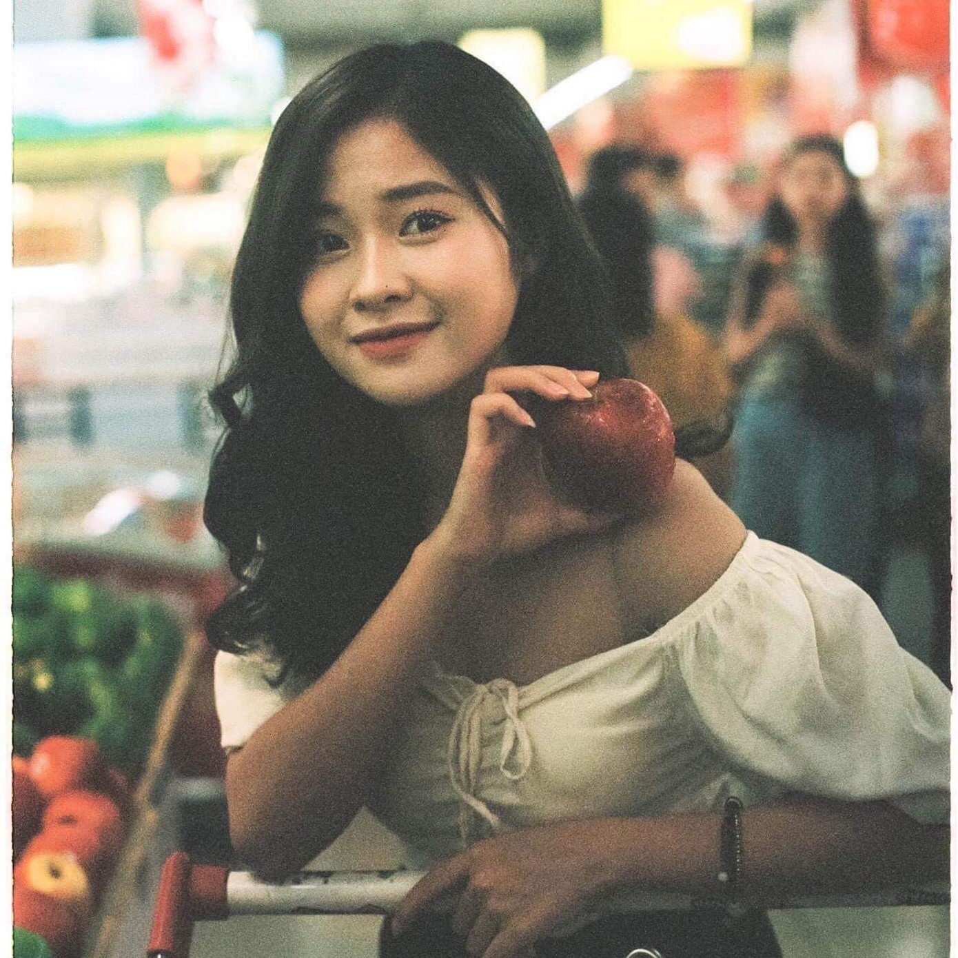 Từ khi theo nghề trang điểm, Nguyệt Hằng thấy cuộc sống của mình hạnh phúc hơn rất nhiều. Từ khi theo nghề trang điểm, Nguyệt Hằng thấy cuộc sống của mình hạnh phúc hơn rất nhiều.