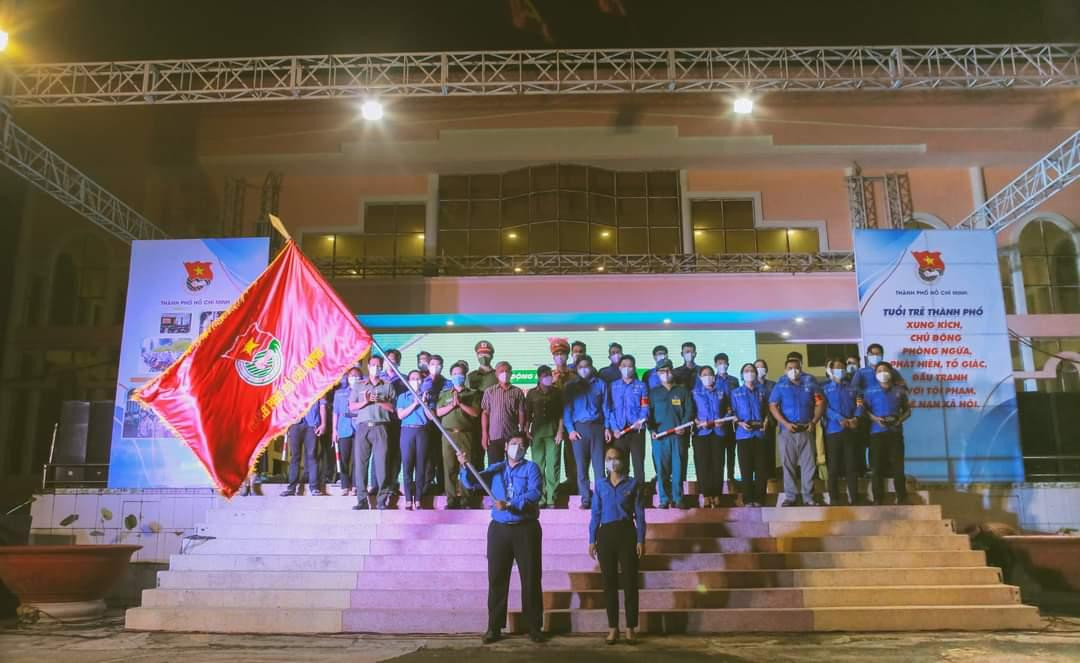 Thành Đoàn TP. HCM tổ chức ra quân phát động chương trình.