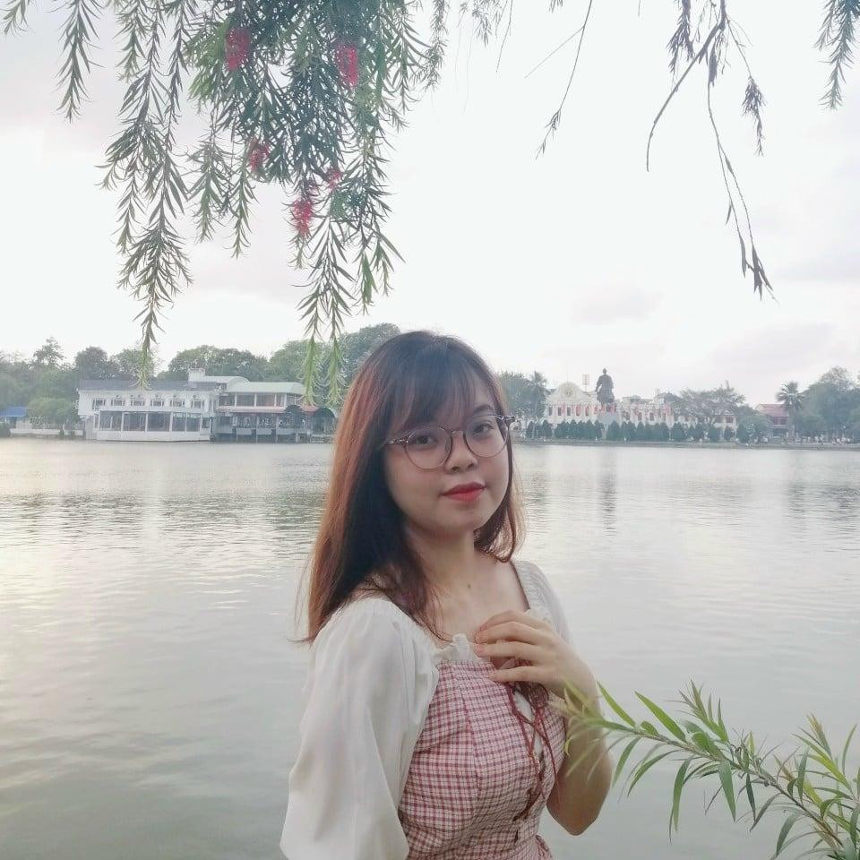 Cô bạn Đặng Thu Thủy.