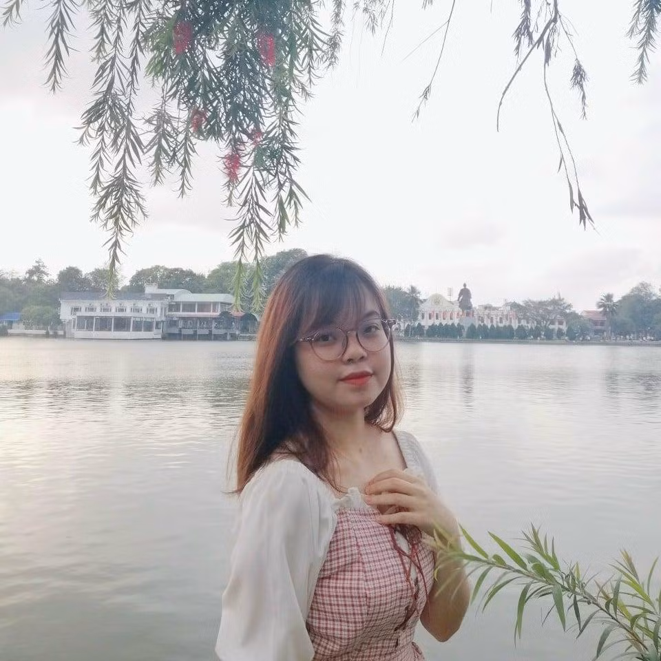 Cô bạn Đặng Thu Thủy. Cô bạn Đặng Thu Thủy.