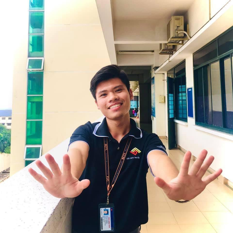 Nhiều bạn trẻ còn vận động bạn bè, người thân cùng tham gia chương trình. Nhiều bạn trẻ còn vận động bạn bè, người thân cùng tham gia chương trình.