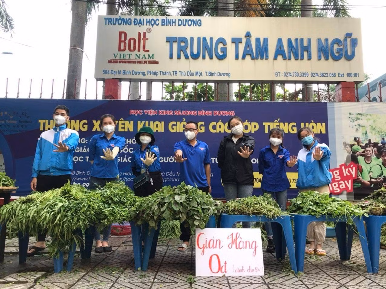 "Gian hàng 0 đồng" nhằm hỗ trợ sinh viên và người dân khó khăn tỉnh Bình Dương.