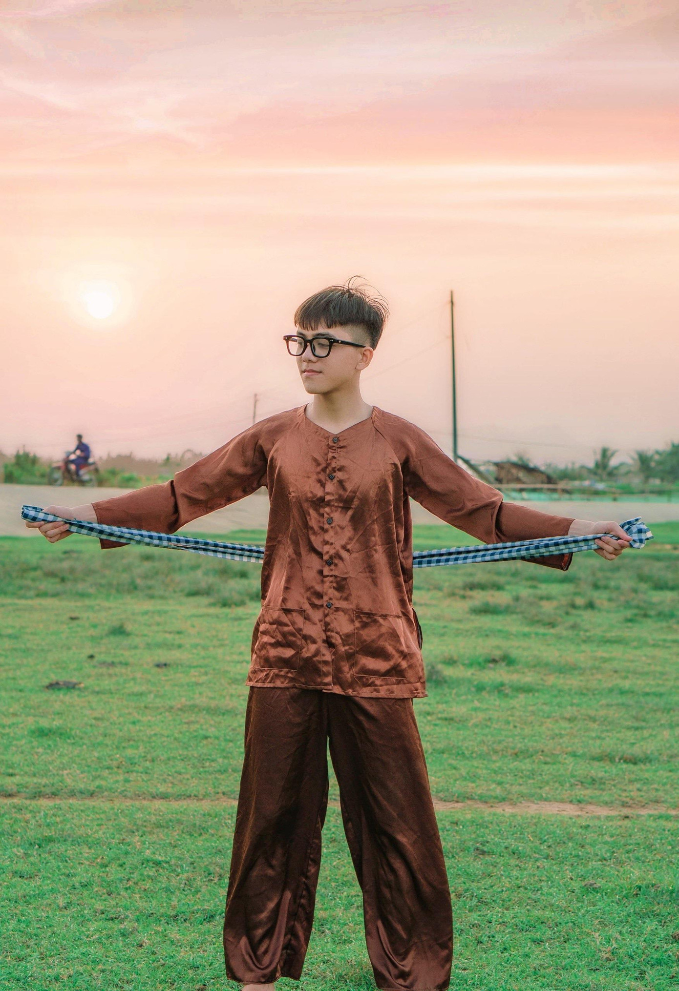 Một phân cảnh trong MV Phận duyên lỡ làng của Đan Huy. (Ảnh: NVCC) Một phân cảnh trong MV Phận duyên lỡ làng của Đan Huy. (Ảnh: NVCC)